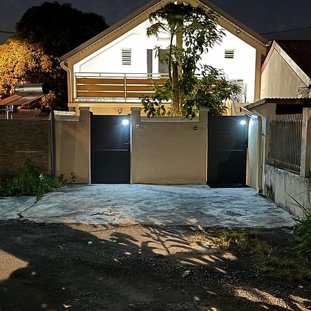Grand Studio Charmant, Tout Equipe… Saint-Denis Exterior foto