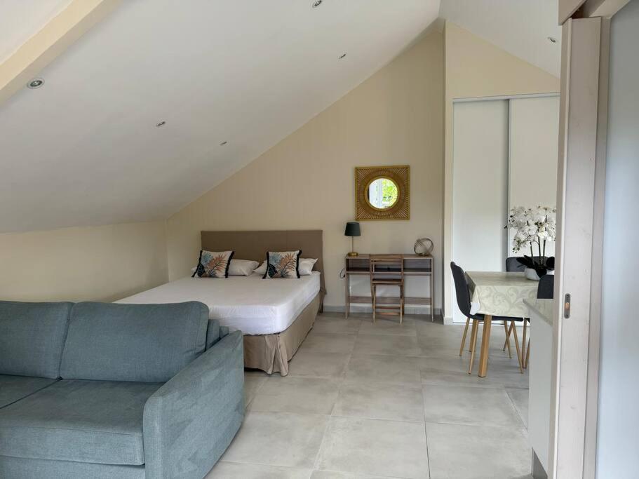 Grand Studio Charmant, Tout Equipe… Saint-Denis Exterior foto